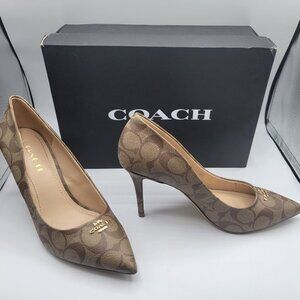 Women's Coach Alyce signature pump khaki / Saddle stiletto high heels - Size 9
